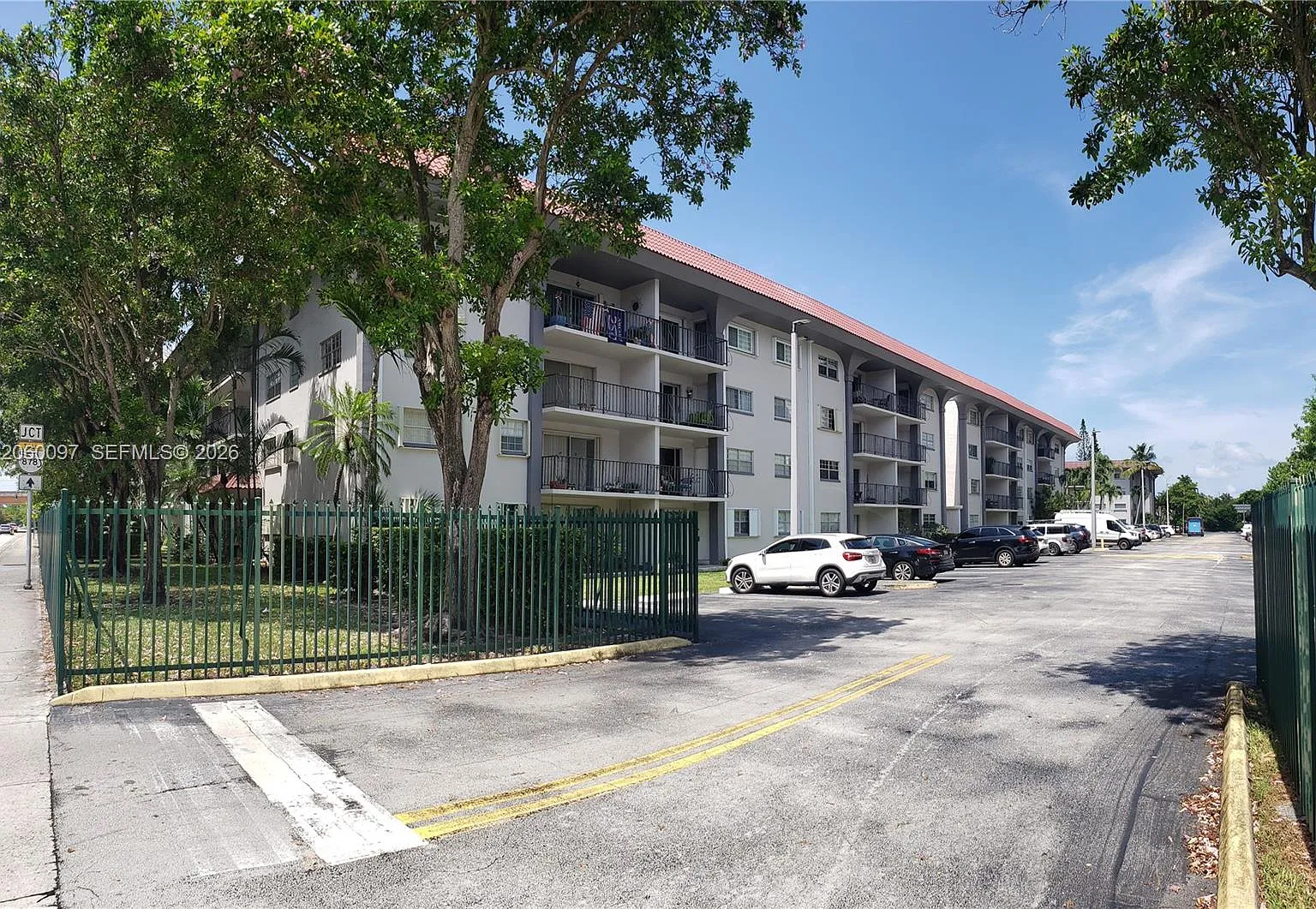 Granda Dadeland Condo — Photo 4