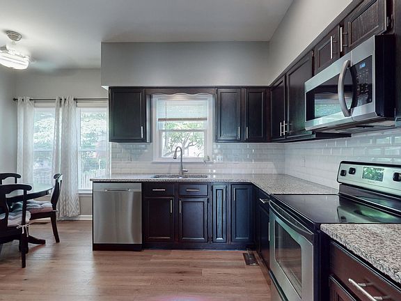 5th image of 903 Savoy Ct