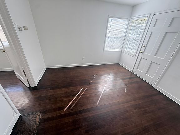 4th image of 9006 A St #9006