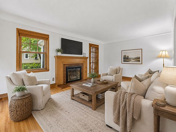 3rd image of 5544 Logan Ave S