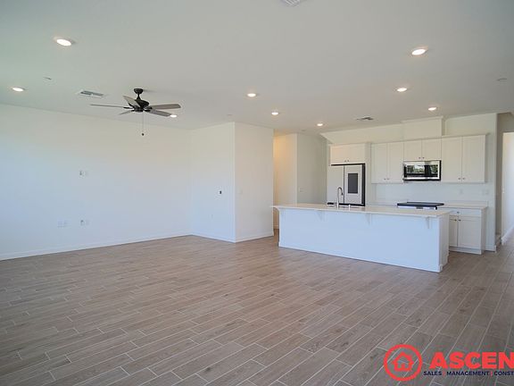 4th image of 3316 Laurel Hill Ln