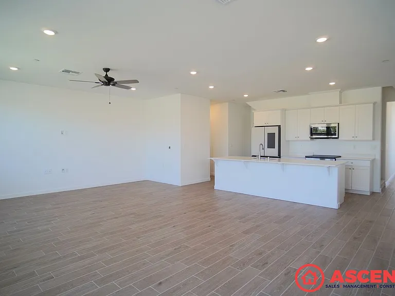 3316 Laurel Hill Ln — Photo 4