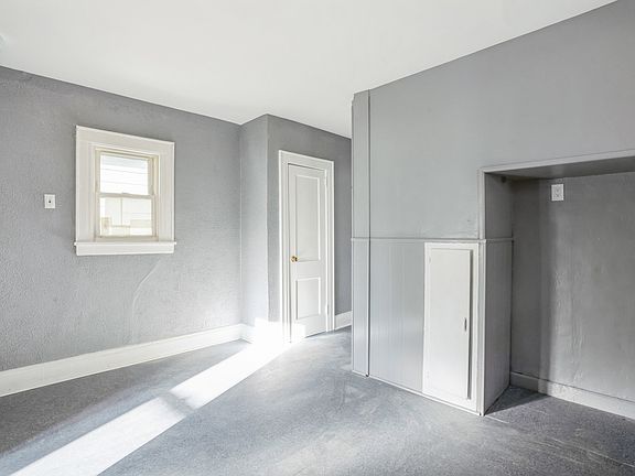 3rd image of 85-13 160th St #2
