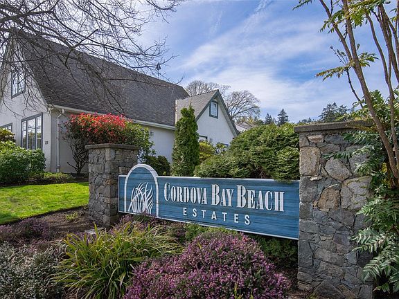 5th image of 5110 Cordova Bay Rd #206