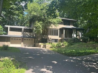 243 Bushaway Rd, Wayzata, MN, 55391
