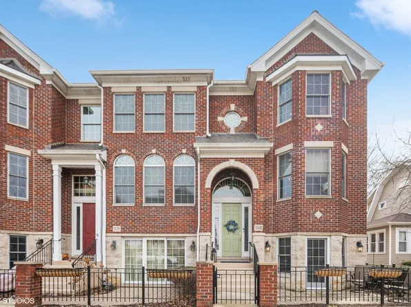 1141 Gilbert Ave, Downers Grove, IL 60515