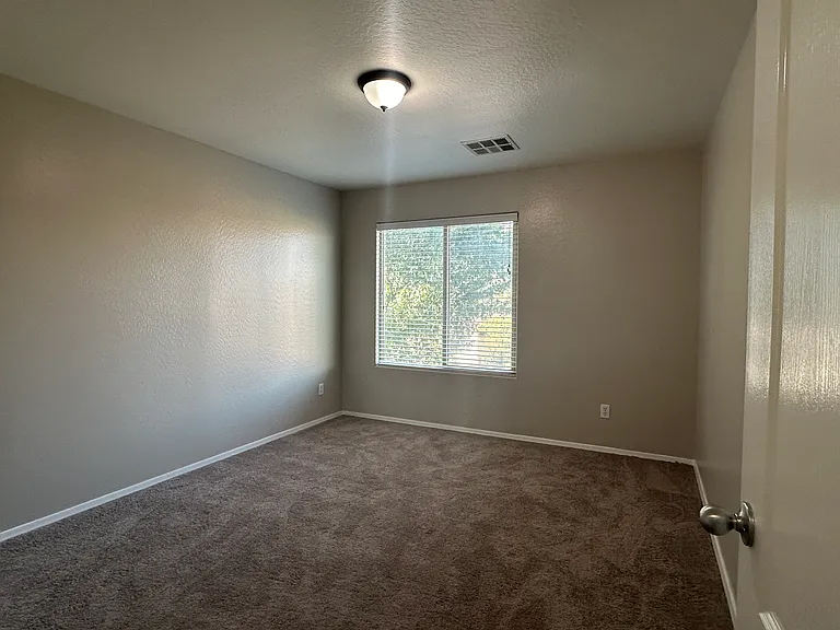1029 E Canyon Trl — Photo 16