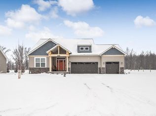 13186 Barrington Dr, Grafton, OH 44044