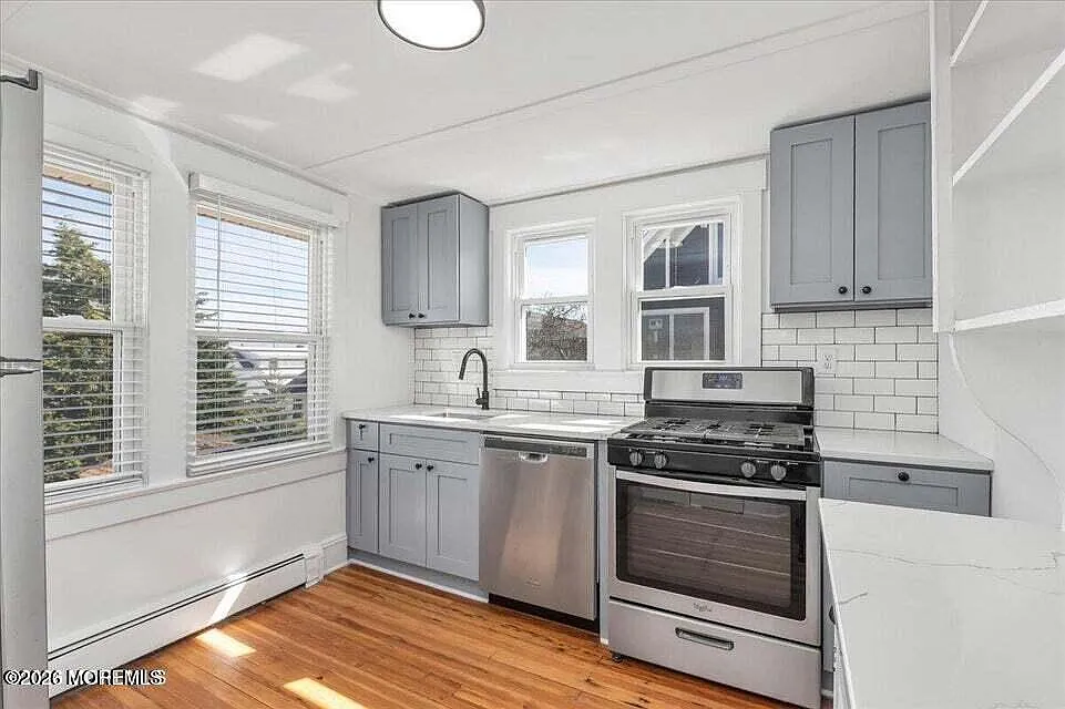 3 bed, 1440 sqft, $2,000 — Photo 3