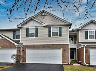 2736 Lorraine Cir, Geneva, IL 60134