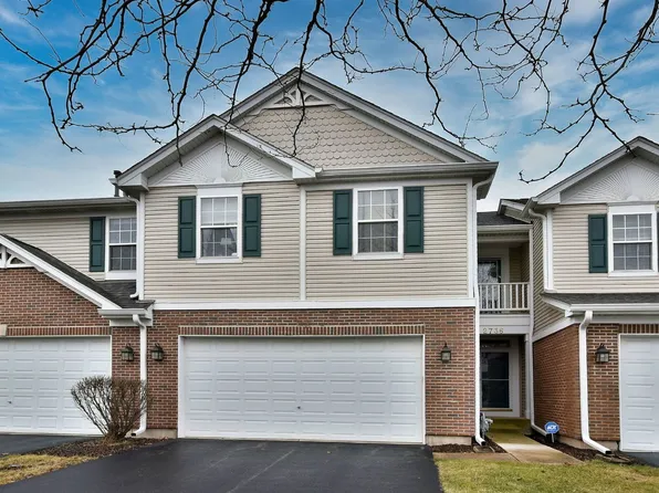 2736 Lorraine Cir, Geneva, IL 60134