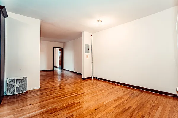 Rented by Joel Scharf, LREB | media 4