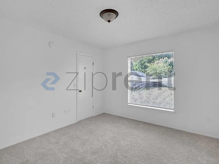 5131 Kati Lynn Dr — Photo 7