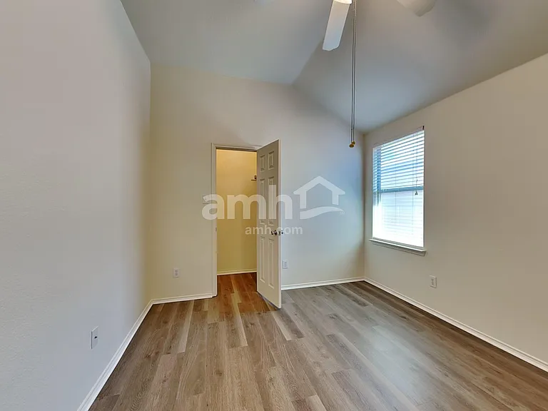 10624 Cochron Dr — Photo 16
