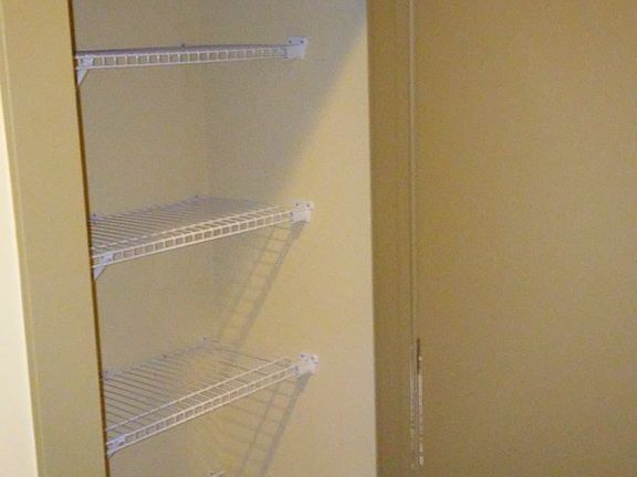 5th image of 806 Wasena Ave SW APT 213