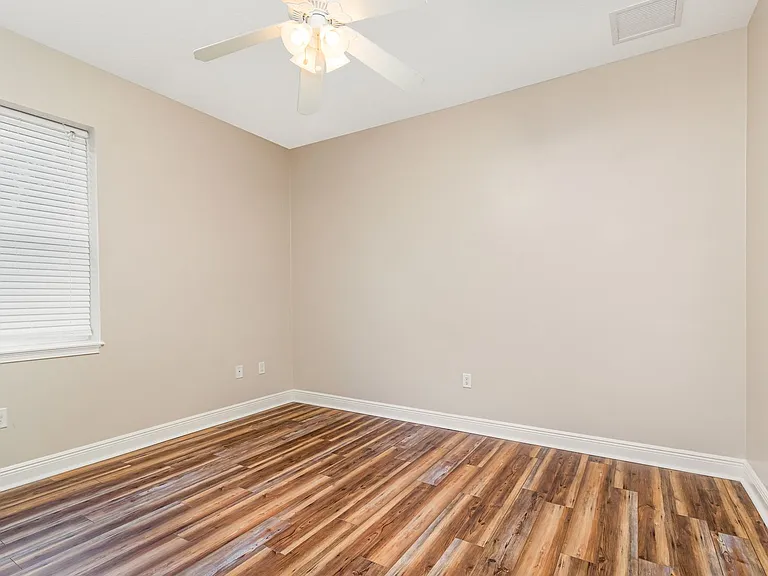113 Palm Cir — Photo 12
