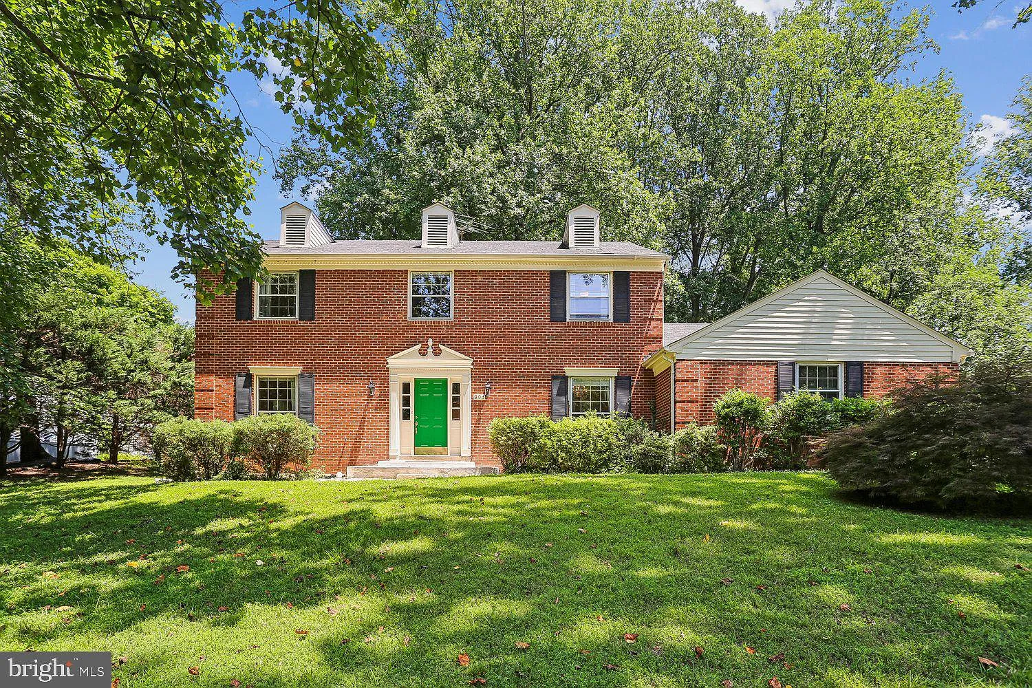 4 bed, 3.5 bath, 3684 sqft, $6,950 — Photo 1