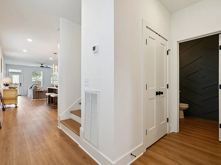 1301B Katie Ave — Photo 7