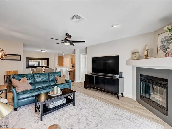 8452 Boseck Dr Unit 166, Las Vegas, NV 89145