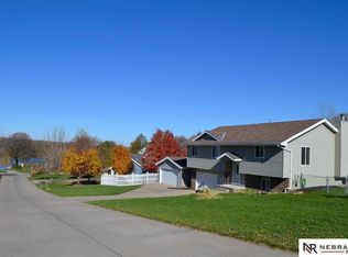 14511 Hackberry Ln, Plattsmouth, NE 68048