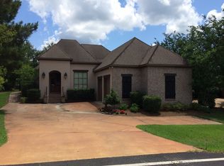 301 Belle Pointe Cir, Madison, MS 39110