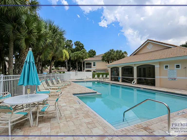 1044 Woodshire Ln #B203 — Photo 32