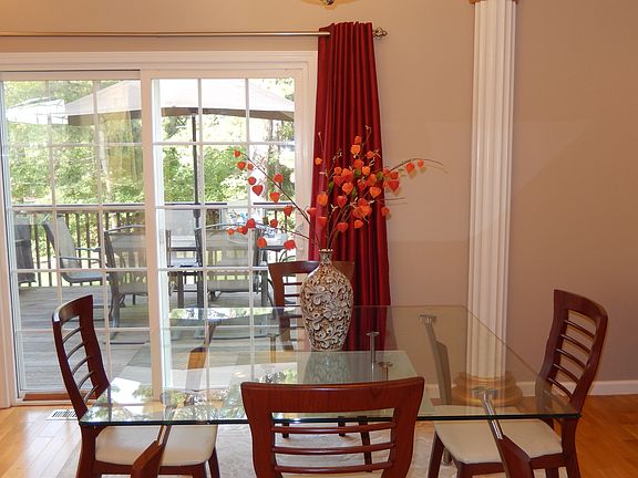 Breakfast nook