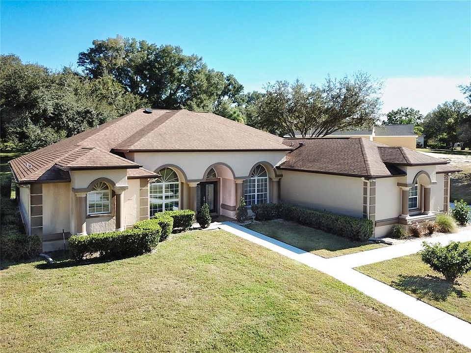 1st image of 3942 Oak Pointe Dr