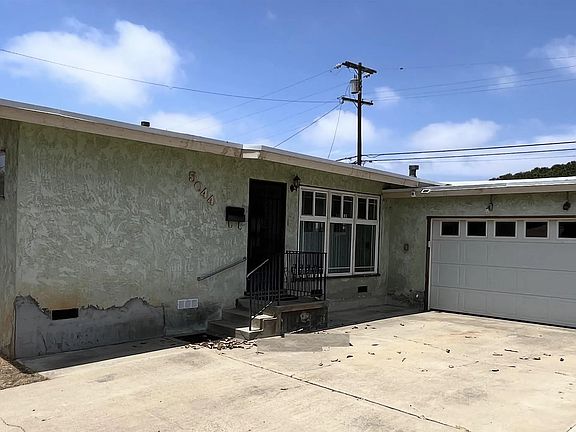 2nd image of 5044 Pelusa St