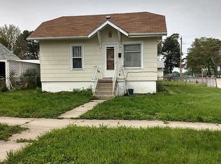 1203 W 11th St, West, NE 69101