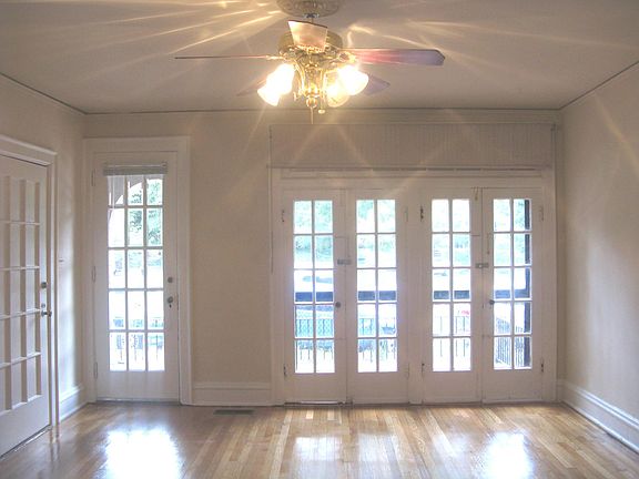 2nd image of 2824 Monument Ave APT 1