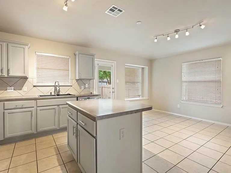 2605 Butler Way — Photo 13