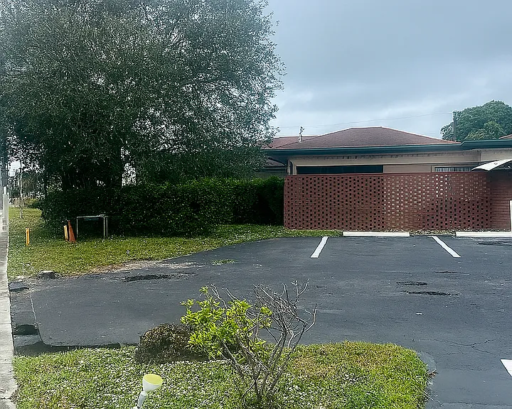 1755 Forest Hill Blvd West Palm Beach, FL 33406 — Photo 14