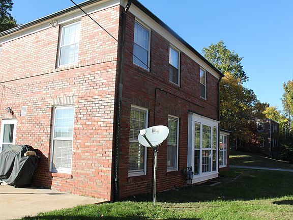 4th image of 8426 Gannon Ave