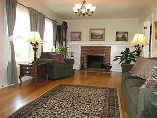 605 36th Ave photo 1