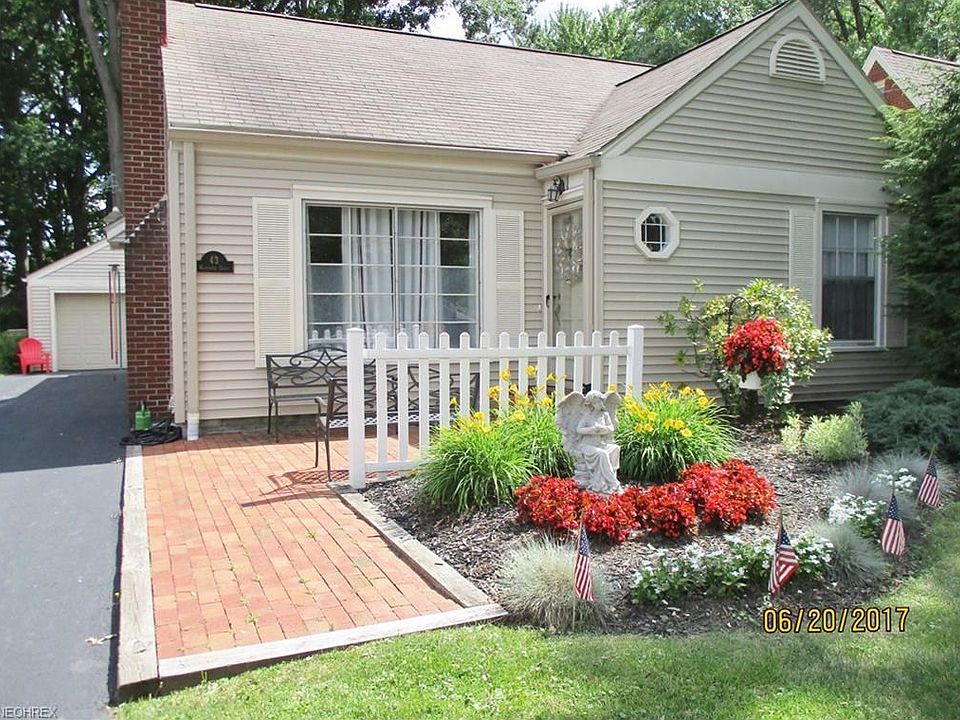 1st image of 43 Wildwood Dr