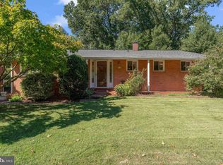 7518 Sweetbriar Dr, College Park, MD