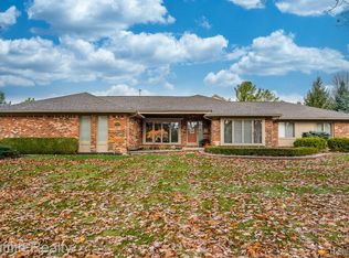 48770 Thornbury Dr, Novi, MI 48374