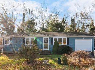 220 Old Forge Rd, Warwick, RI 02818