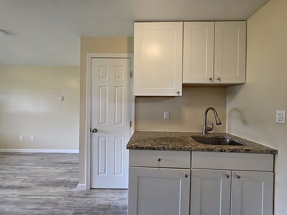 3rd image of 129 Cosey Beach Ave #6