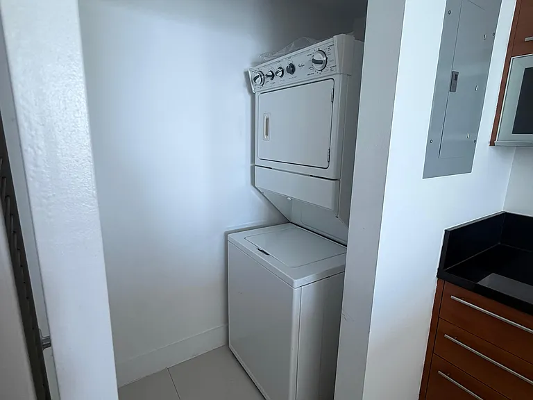244 Biscayne Blvd #240 — Photo 12