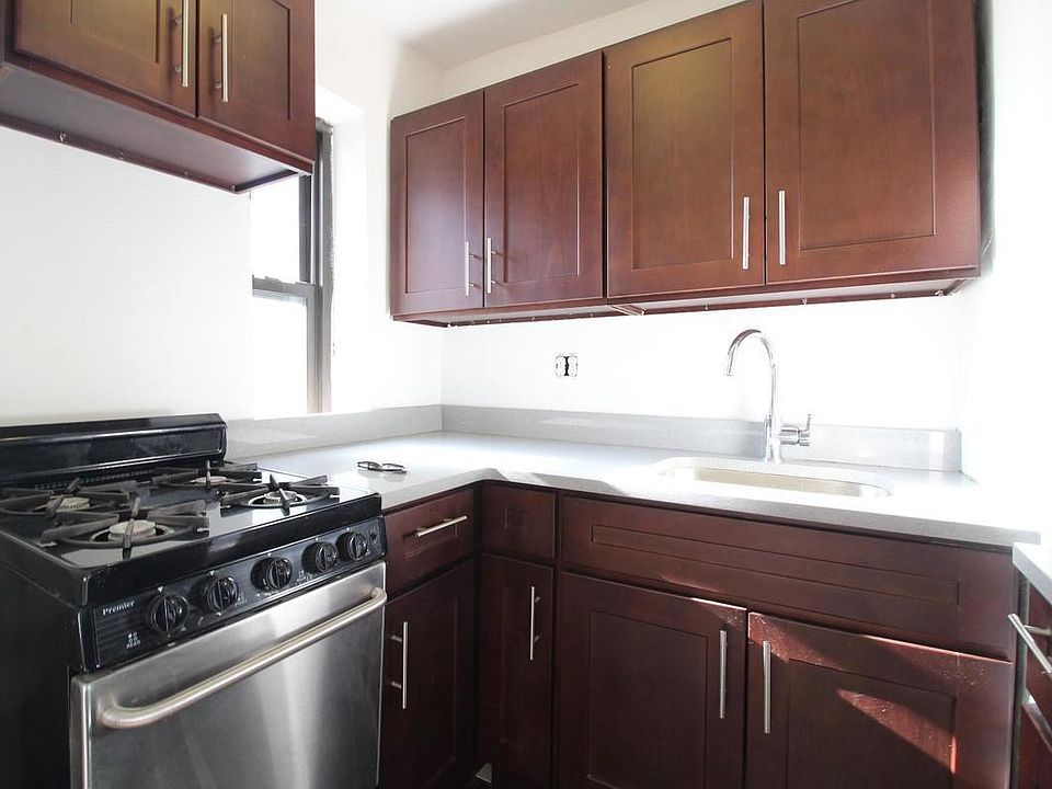 2nd image of 315 E 56th St APT 3H