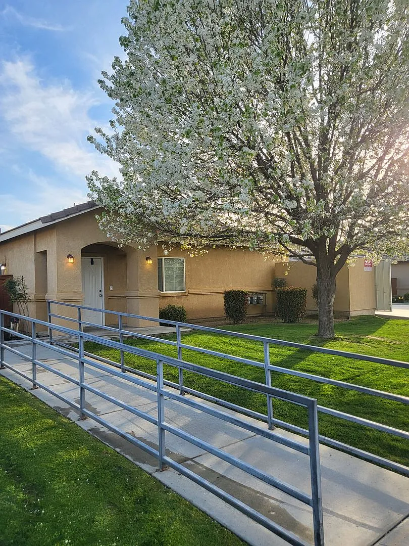 2971p -097.1- 705 Meadow Grove Ct. MG — Photo 1