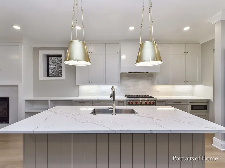 2135 N Lakewood Ave #1 — Photo 7