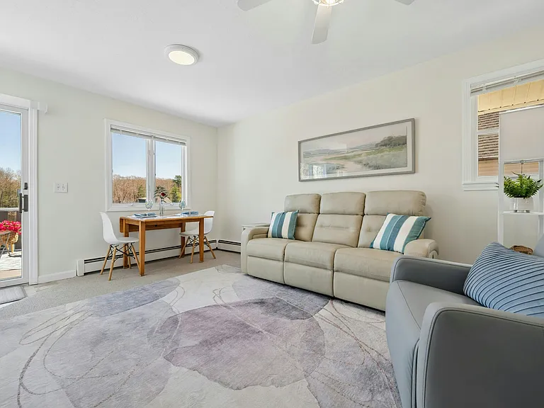 81B Jolicoeur Ave #B — Photo 6