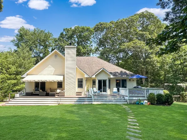30 Brander Pkwy, Shelter Island, NY 11964