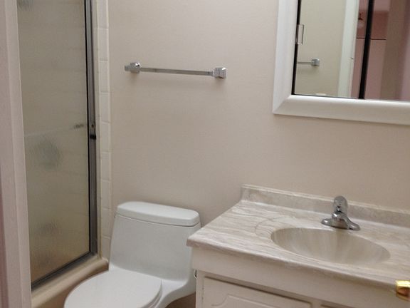 4th image of 721 Beau Ct APT 1