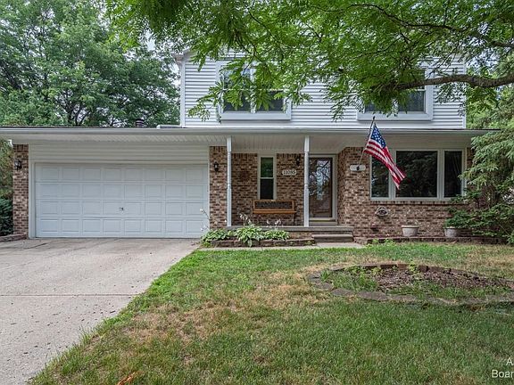 2nd image of 11085 Chestnut Dr