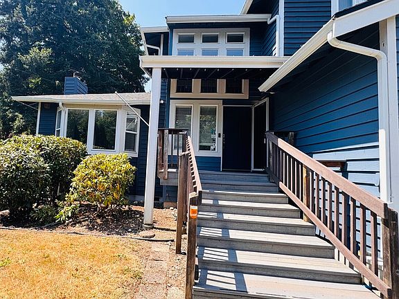3rd image of 22533 13th Avenue S