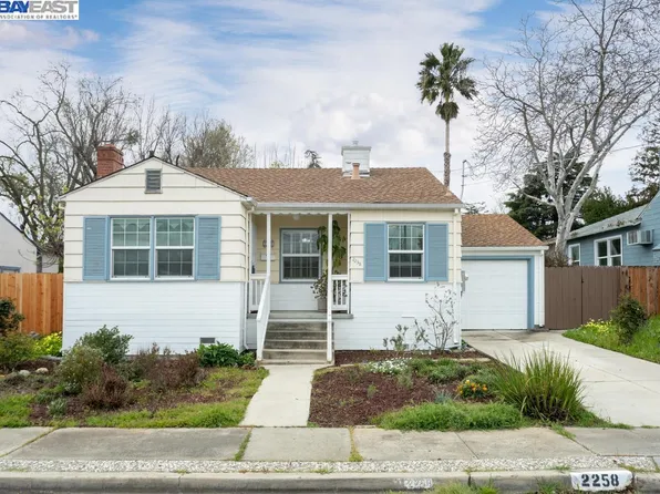 2258 Acacia Dr, Concord, CA 94520